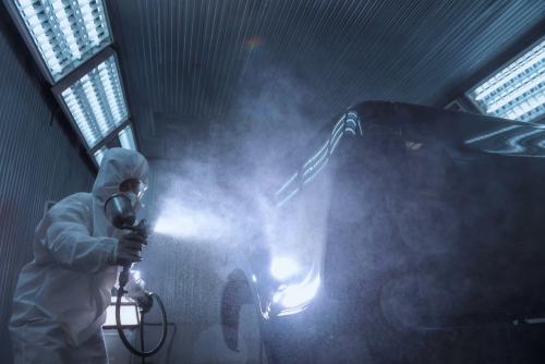 Car,Autompbilr,Painting,In,Chamber,the,Hand,Of,Painter,Repairman,In